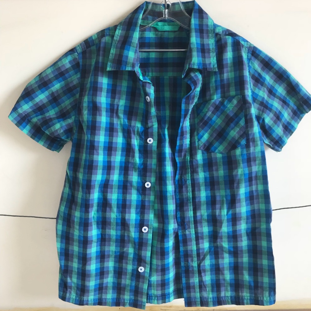 Blue green plaid shirt sleeve shirt